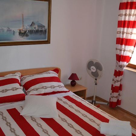 Holiday Apartments Lucic - Feels Like Home, Away From Home Razanj Exterior photo