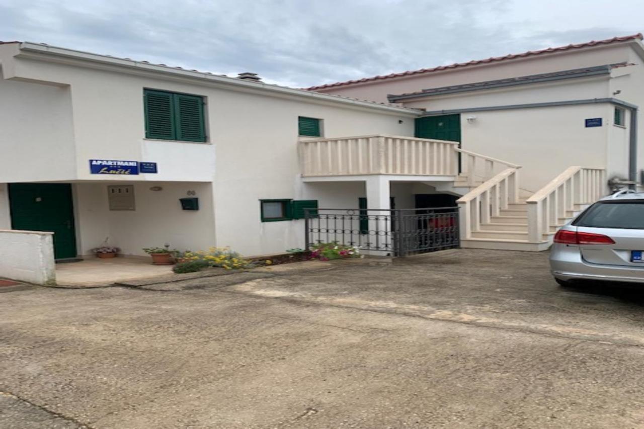 Holiday Apartments Lucic - Feels Like Home, Away From Home Razanj Exterior photo