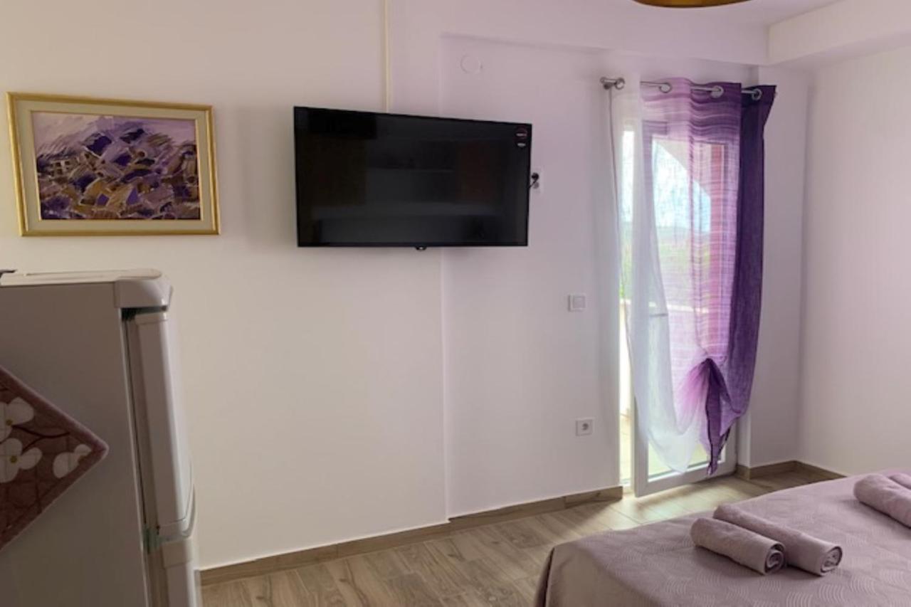 Holiday Apartments Lucic - Feels Like Home, Away From Home Razanj Exterior photo