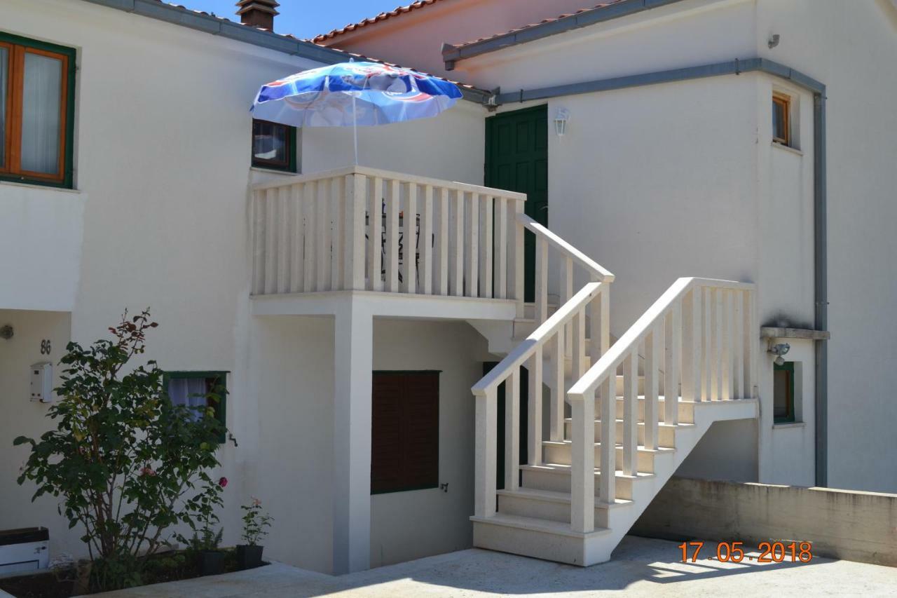 Holiday Apartments Lucic - Feels Like Home, Away From Home Razanj Exterior photo