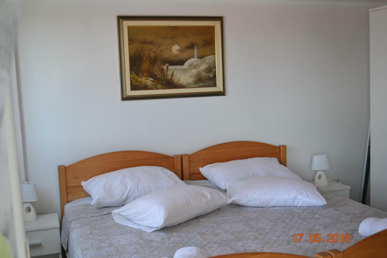 Holiday Apartments Lucic - Feels Like Home, Away From Home Razanj Exterior photo