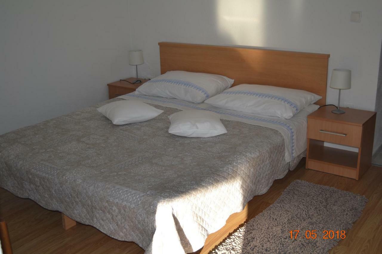 Holiday Apartments Lucic - Feels Like Home, Away From Home Razanj Exterior photo