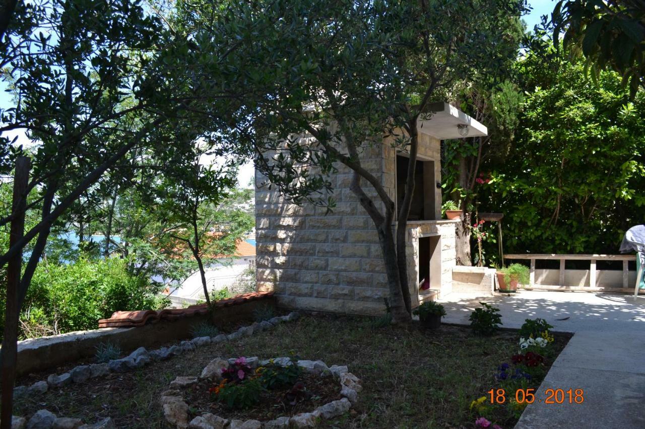 Holiday Apartments Lucic - Feels Like Home, Away From Home Razanj Exterior photo